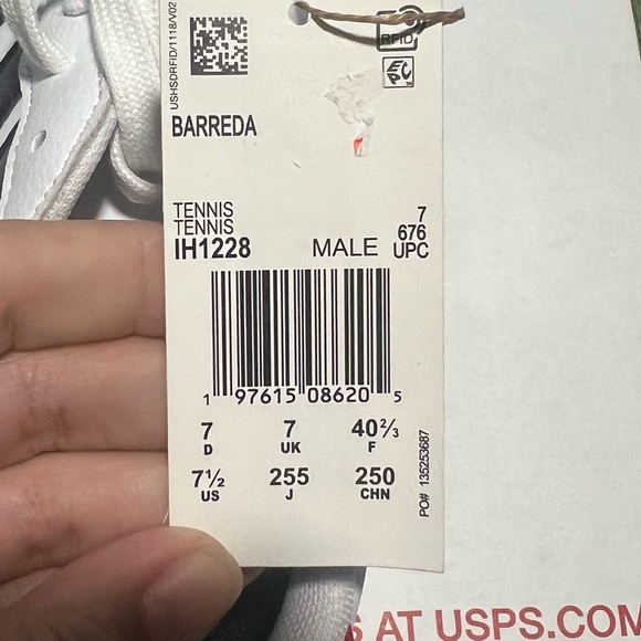 Adidas Barreda Athletic Shoes White Sneaker Blue Stripes Men Size 7 1/2 W 8 1/2 - Picture 8 of 9